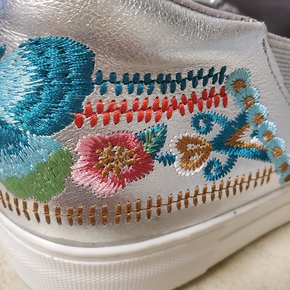 Johnny Was Butterfly Embroidered Silver Metallic Sneaker Boat Loafer 'Vinny' - Picture 5 of 12